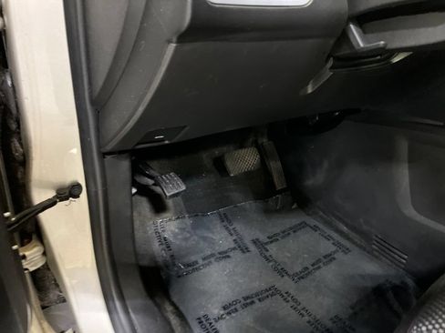 Used 2016 Chevrolet Equinox LT w/ Convenience Package FWD image 16