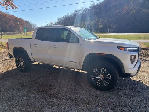 Used 2024 GMC Canyon AT4 w/ AT4 Premium Package image 3