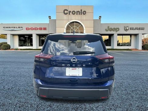 Used 2025 Nissan Rogue SV AWD/4WD image 4