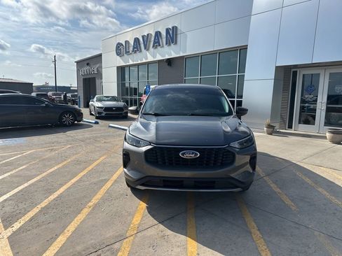 Used 2024 Ford Escape Active w/ Tech Pack #1 AWD/4WD image 2