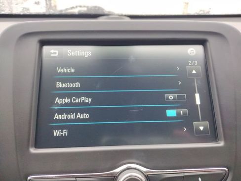 Used 2017 Chevrolet Malibu LT image 36