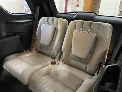 Used 2014 Ford Explorer XLT image 14