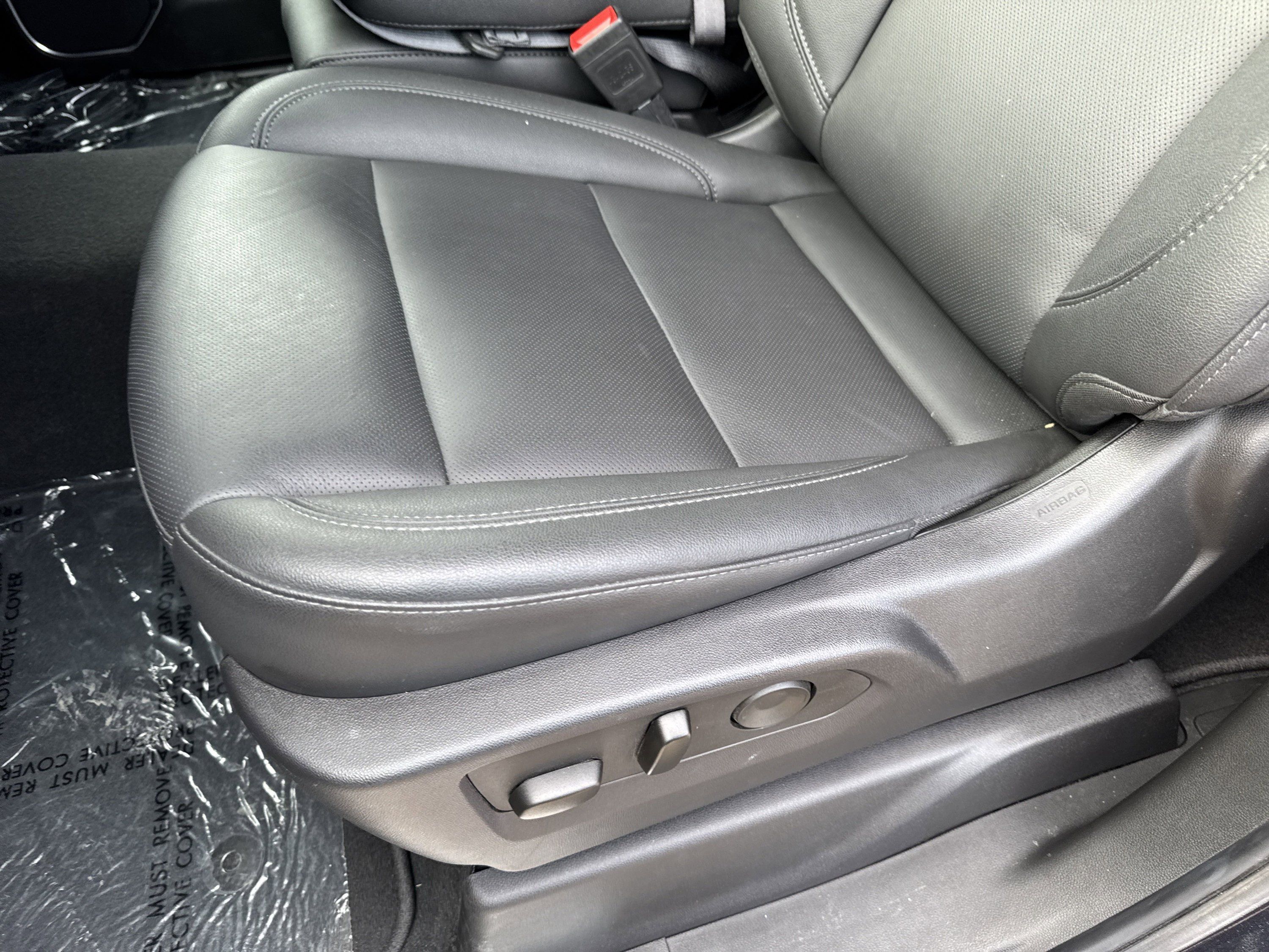 Used 2025 GMC Sierra 1500 SLT AWD/4WD image 5