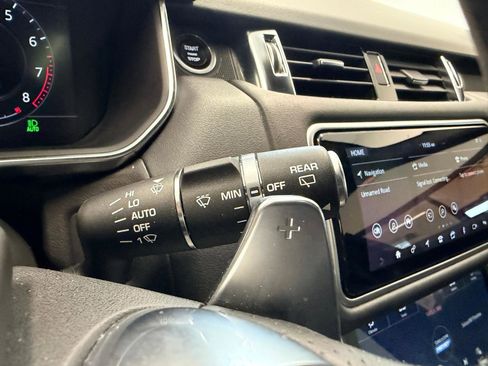 Used 2021 Land Rover Range Rover Sport HSE Silver Edition image 39