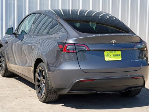 Used 2023 Tesla Model Y Long Range image 50
