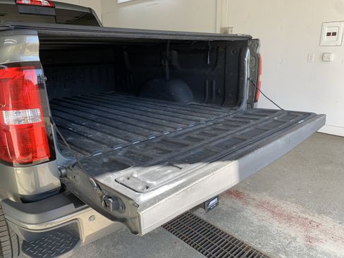 Used 2018 GMC Sierra 2500 Denali w/ Duramax Plus Package image 9