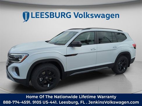 New 2026 Volkswagen Atlas Peak Edition image 13