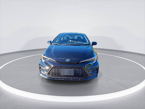 Certified 2026 Toyota Corolla SE FWD image 5