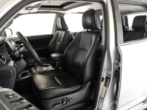 Used 2016 Toyota 4Runner Limited image 3