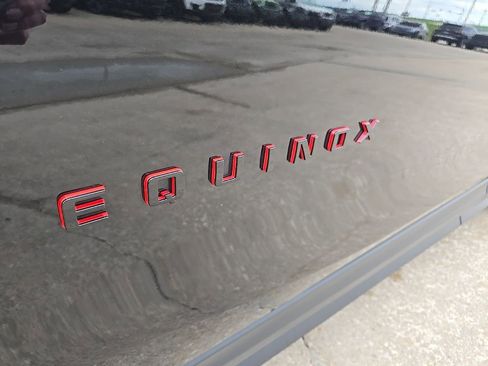 Used 2023 Chevrolet Equinox Premier FWD image 17