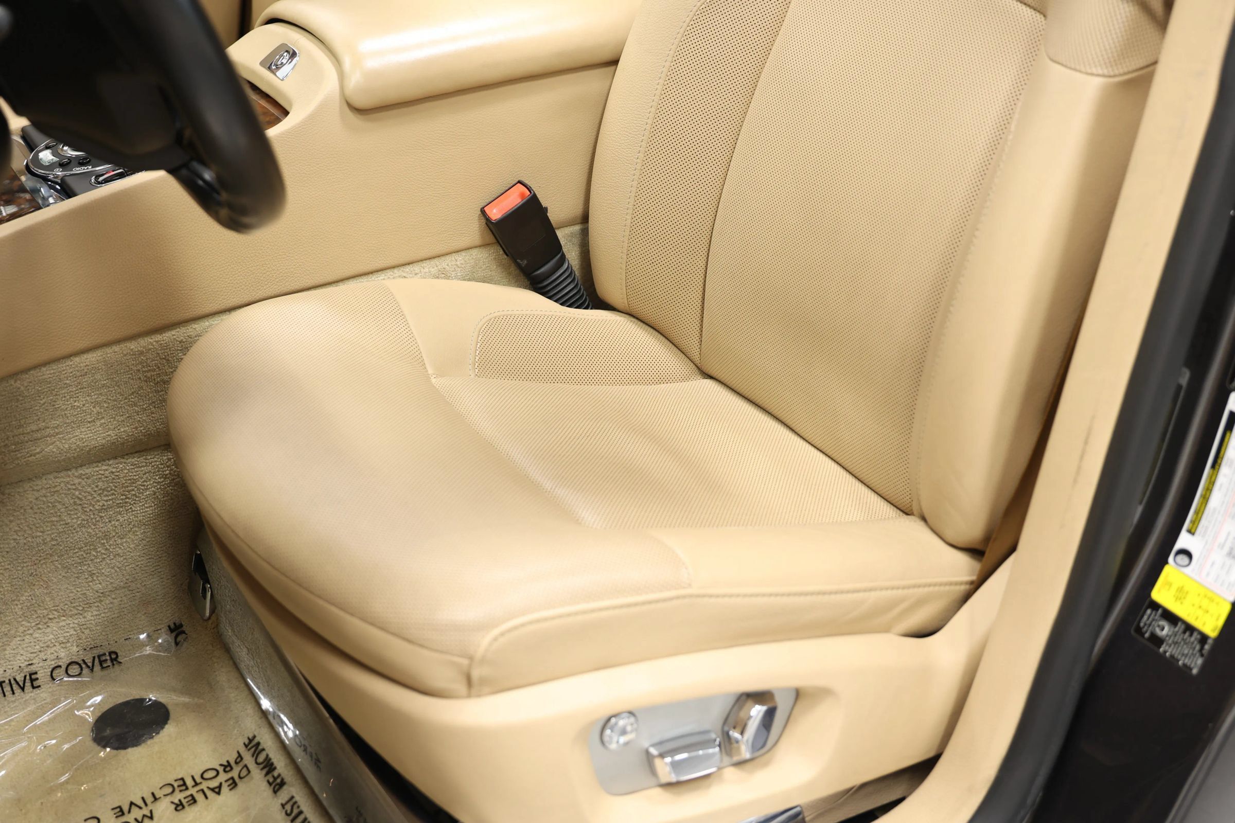 Used 2011 Rolls-Royce Ghost RWD image 21