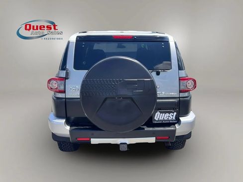 Used 2012 Toyota FJ Cruiser 4WD w/ Upgrade Pkg image 4