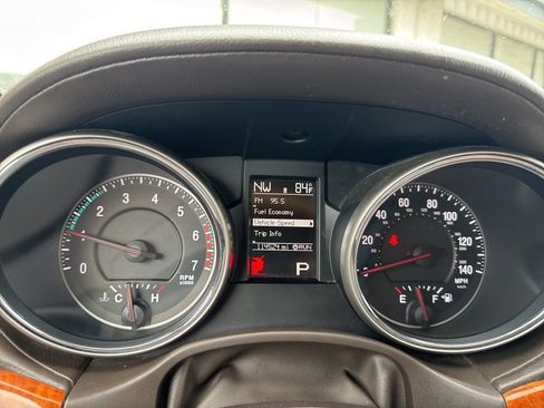 Used 2012 Jeep Grand Cherokee Overland image 11