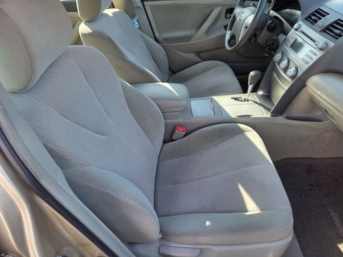 Used 2011 Toyota Camry LE w/ LE Extra-Value Pkg image 15