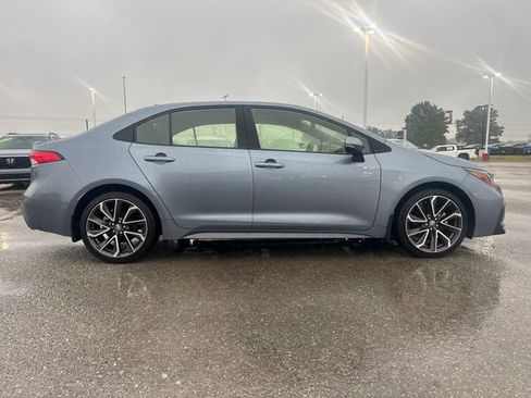 Used 2020 Toyota Corolla SE w/ SE Premium Package FWD image 7