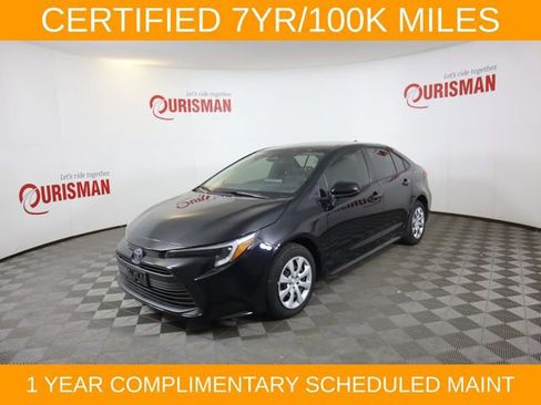 Used 2025 Toyota Corolla LE FWD image 3