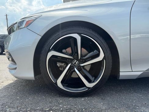Used 2019 Honda Accord Sport image 16