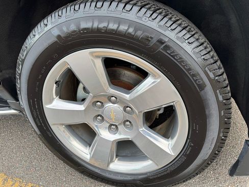 Used 2018 Chevrolet Suburban Premier AWD/4WD image 11