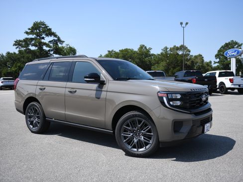 New 2027 Ford Expedition Platinum w/ Stealth Appearance Package RWD image 1