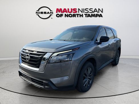 Certified 2023 Nissan Pathfinder S FWD image 4