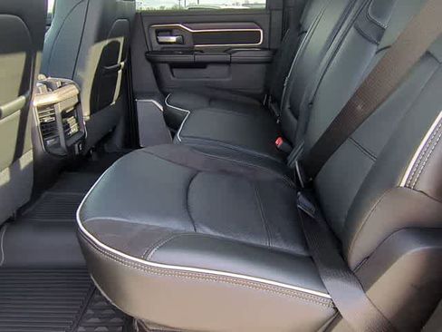 New 2026 RAM 2500 Laramie AWD/4WD image 19