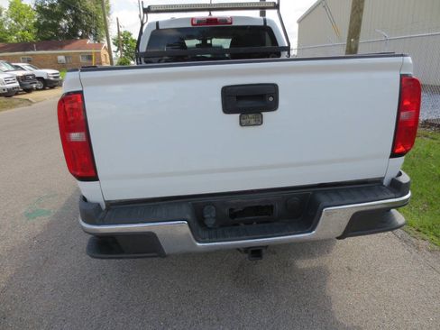 Used 2019 Chevrolet Colorado W/T w/ WT Convenience Package RWD image 5
