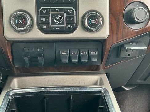 Used 2015 Ford F350 Lariat w/ Lariat Interior Package image 13