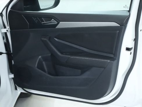 Certified 2024 Volkswagen Jetta Sport FWD image 32