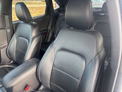 Used 2023 Ford Escape Platinum image 14