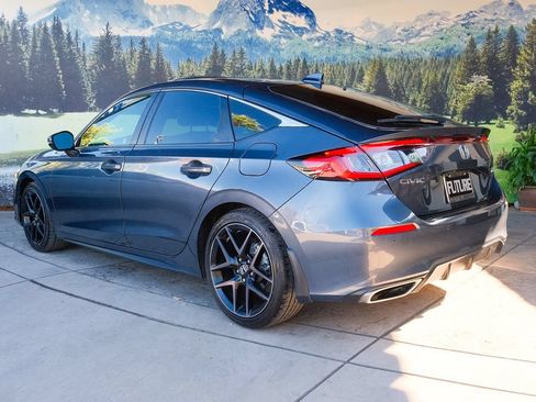 Used 2023 Honda Civic Sport Touring image 4