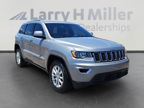 Used 2021 Jeep Grand Cherokee Laredo X AWD/4WD image 7