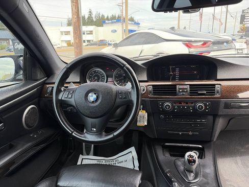 Used 2011 BMW M3 Coupe RWD image 21
