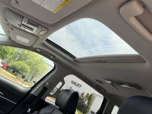 Used 2025 Kia Telluride S AWD/4WD image 19