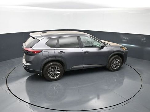 Used 2025 Nissan Rogue S FWD image 21
