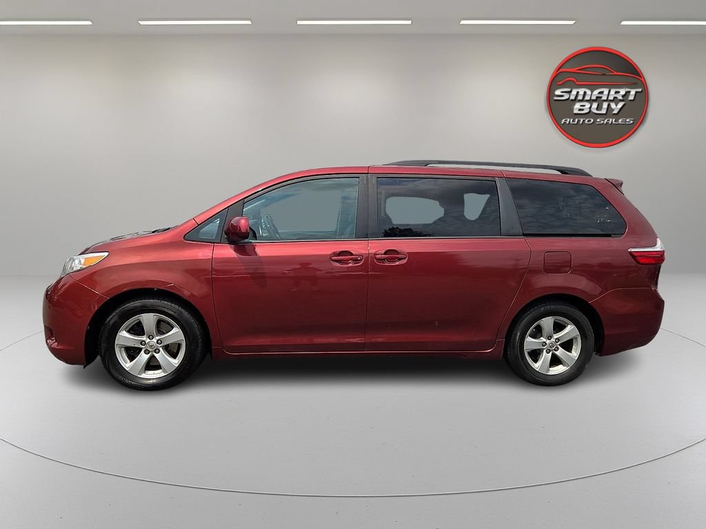 Used 2017 Toyota Sienna LE FWD image 8