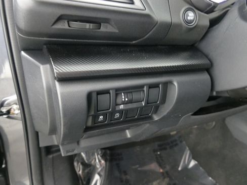 Used 2021 Subaru Crosstrek 2.0i Premium AWD/4WD image 26
