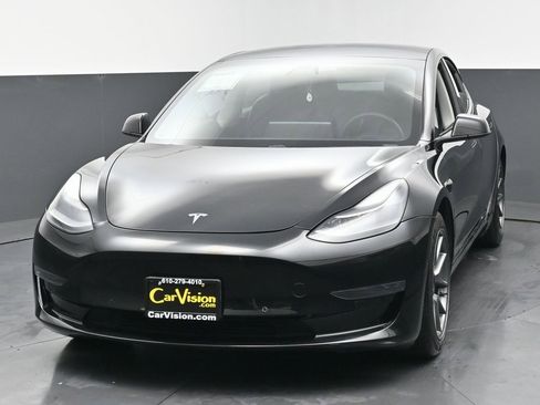 Used 2021 Tesla Model 3 Standard Range Plus image 6