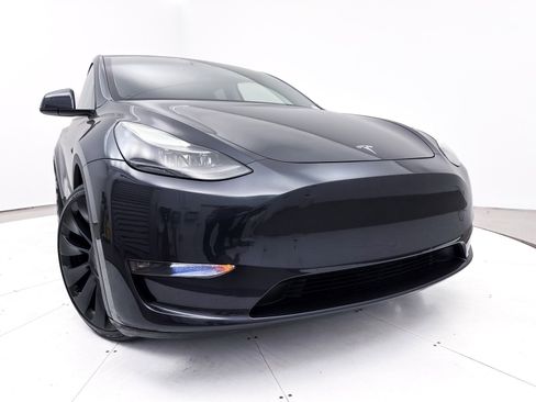 Used 2024 Tesla Model Y Performance image 6