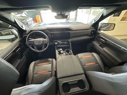 Used 2026 GMC Sierra 1500 AT4 w/ Technology Package AWD/4WD image 15