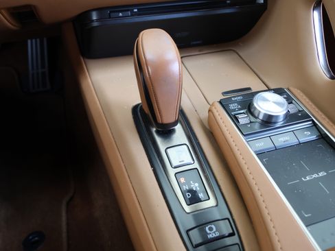 Used 2019 Lexus LC 500 Coupe w/ Performance Package RWD image 28