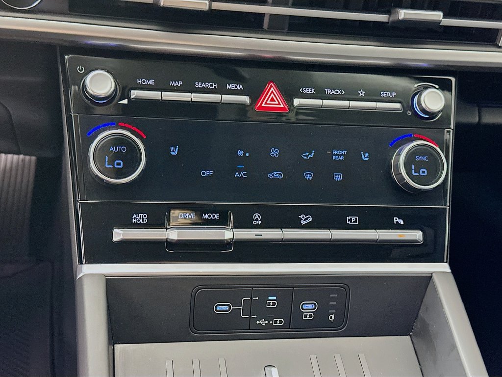Certified 2025 Hyundai Santa Fe SEL FWD image 13