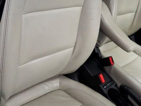 Used 2018 Buick Encore Premium image 9