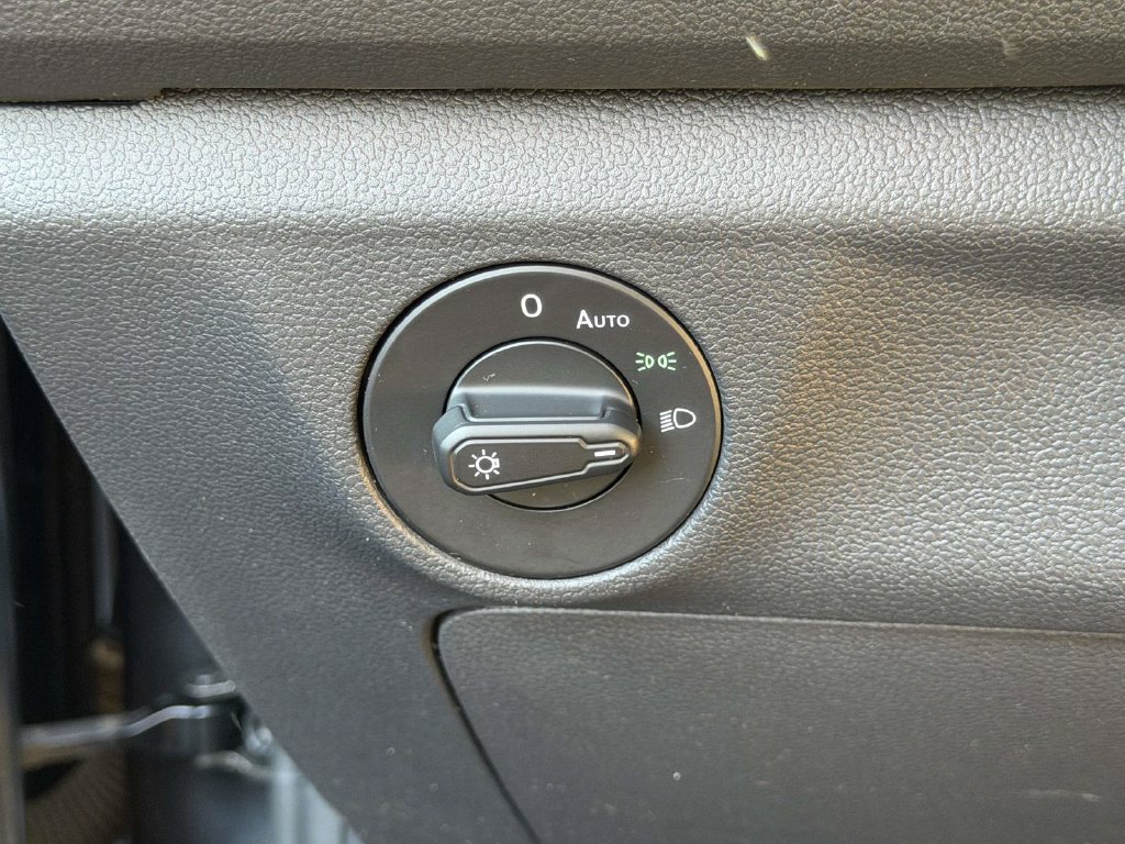 Used 2019 Volkswagen Jetta SE FWD image 20