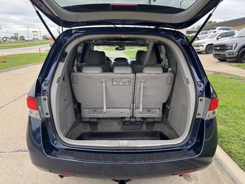 Used 2014 Honda Odyssey Touring Elite image 10