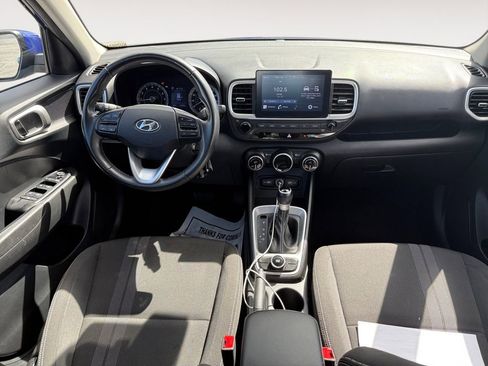 Used 2022 Hyundai Venue SEL image 30