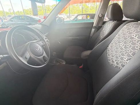 Used 2011 Kia Soul + FWD image 5