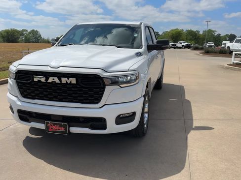 Used 2025 RAM 1500 Lone Star AWD/4WD image 4
