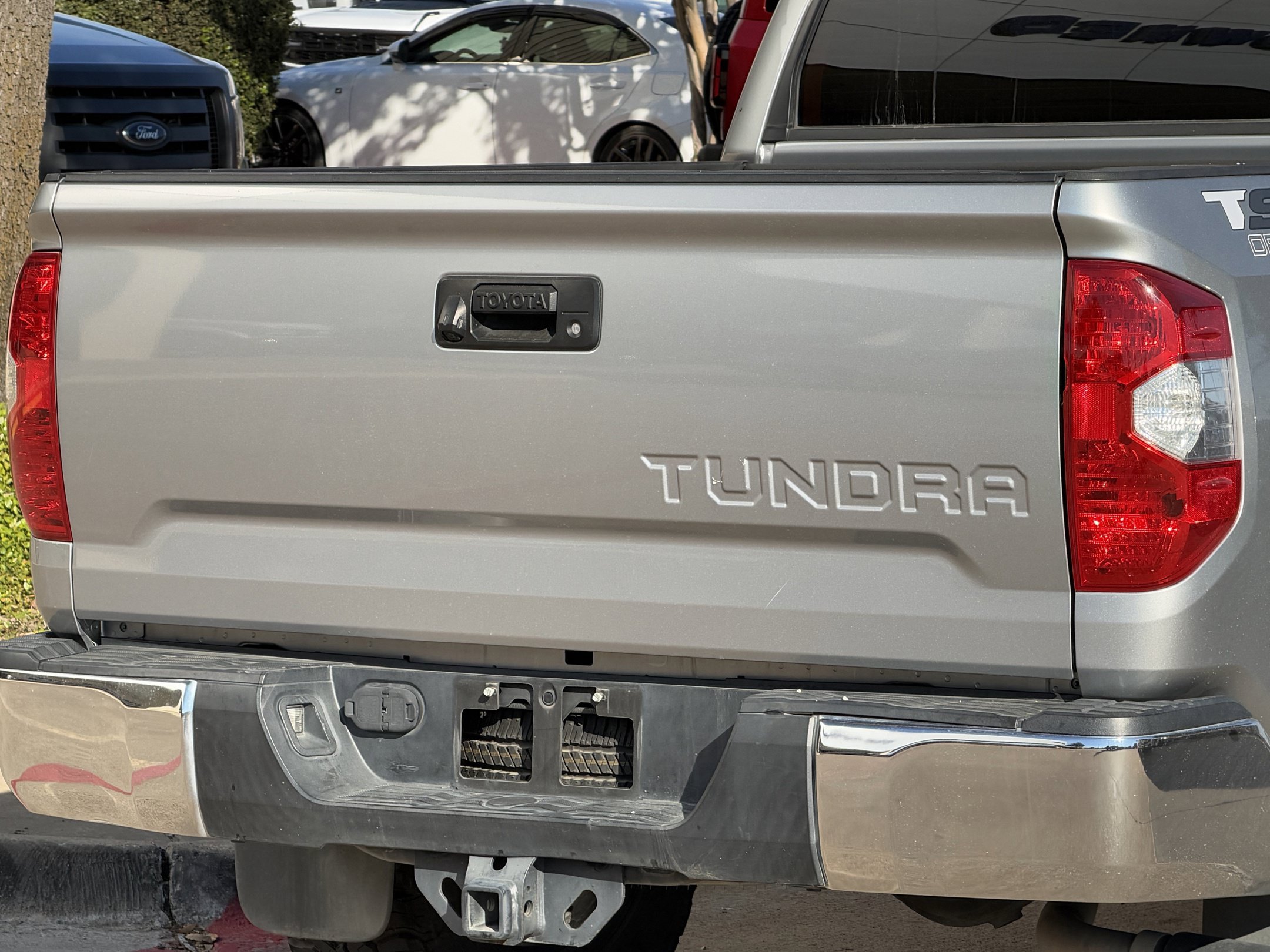 Used 2017 Toyota Tundra SR5 w/ SR5 Upgrade Package RWD image 7