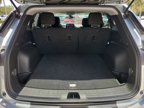 Used 2025 Chevrolet Blazer LT FWD image 7