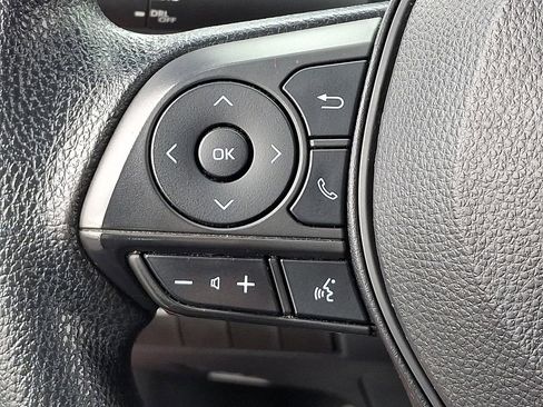 Used 2021 Toyota Corolla LE image 20